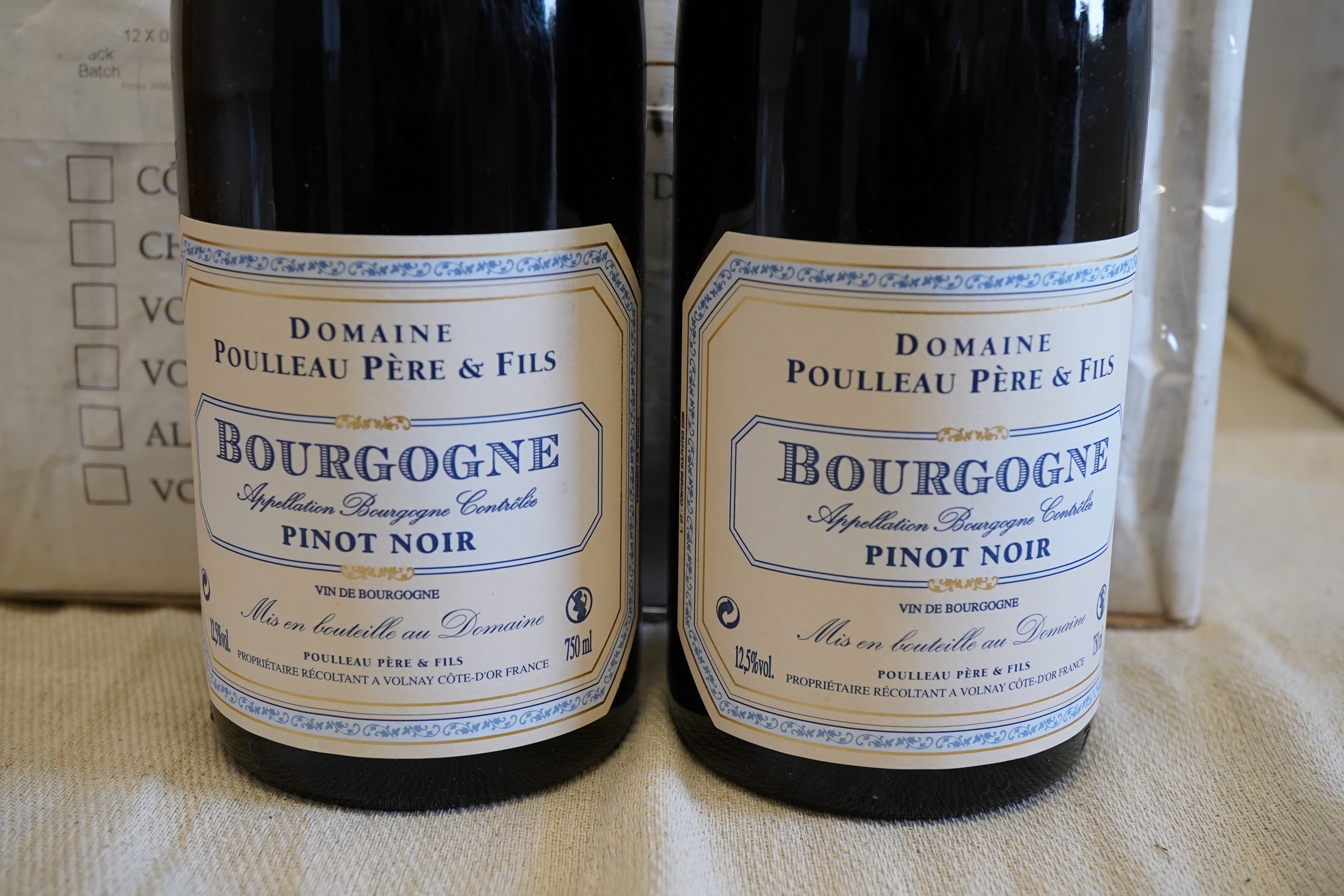 Domaine Poulleau Pere et Fils, Bourgogne Pinot Noir, 2011